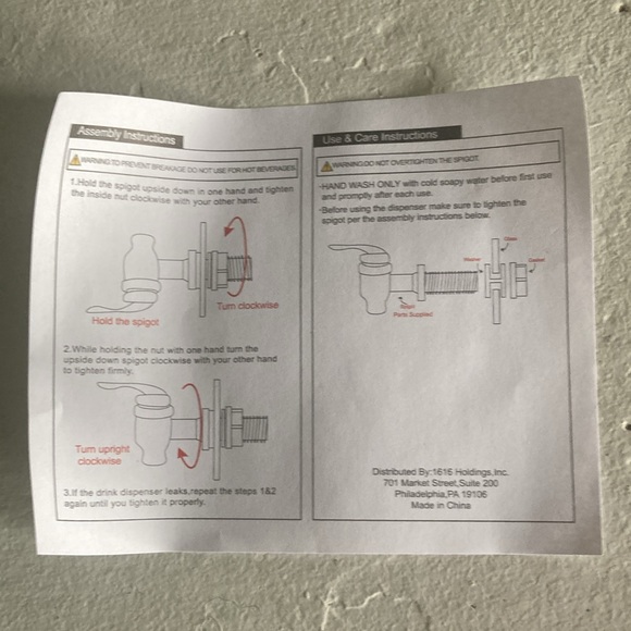 NWT Beautiful Green Textured Glass Cactus 🌵 Shaped Drink Dispenser 128floz - Picture 16 of 17